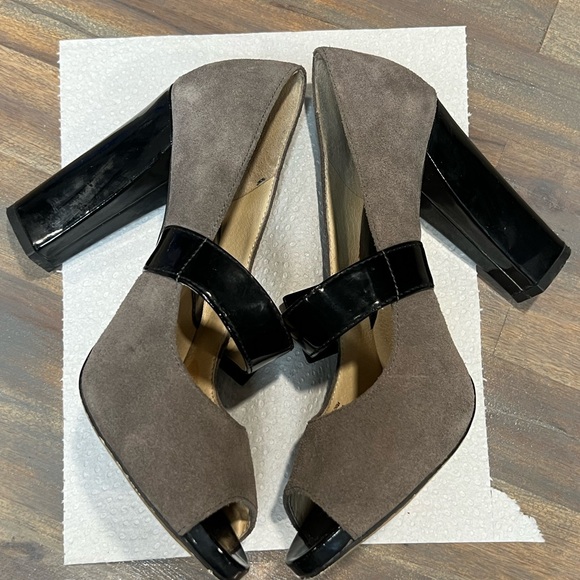 Micheal Kors ladies heels. - Picture 8 of 9